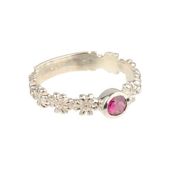 Iris - bloemenband ring met granaat zilver