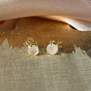 Yaya - gold stud earrings with moonstone