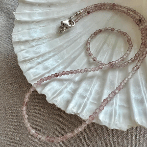 Sia - ketting aardbeienkwarts 41 cm