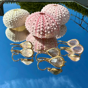 Veda - drop earrings gold moonstone