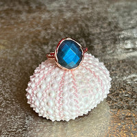 Riva - wavy edge ring goud labradoriet