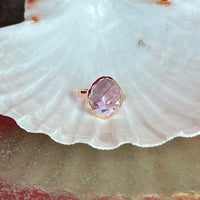 Riva - wavy edge ring goud lichte amethist