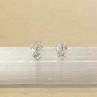 Sumi - oorknopjes zilver aquamarijn maart