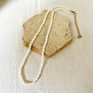 Noor - parelketting goudkleurig edelstaal