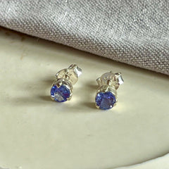 Yaya - oorknopjes zilver tanzaniet december