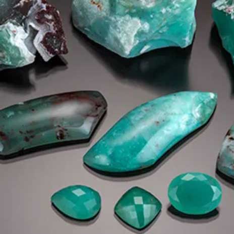 aqua chalcedoon edelsteen