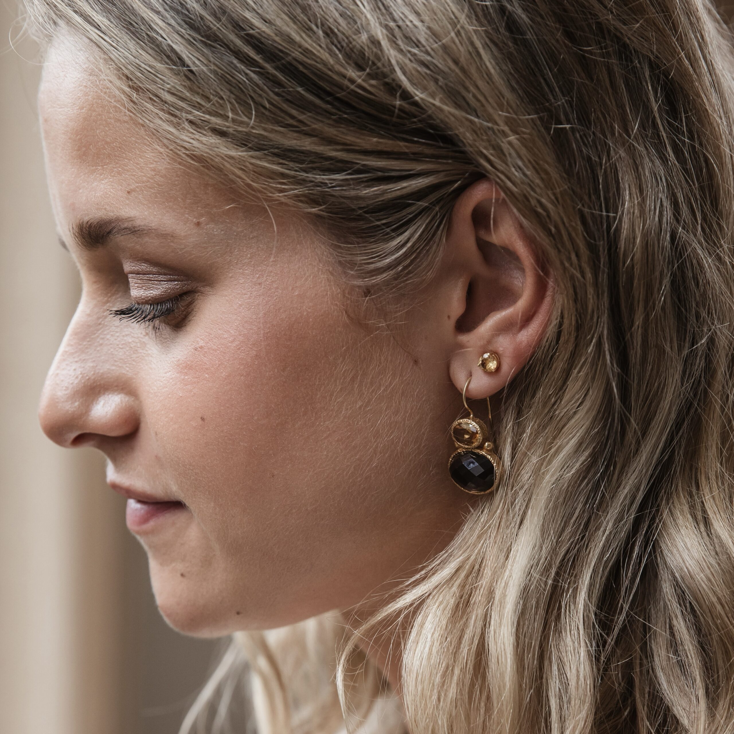 Darae - double gem oorbellen goud citrien en rookkwarts