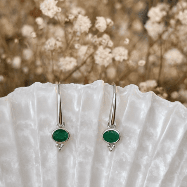 vive oorbellen zilver smaragd vive oorbellen zilver smaragd